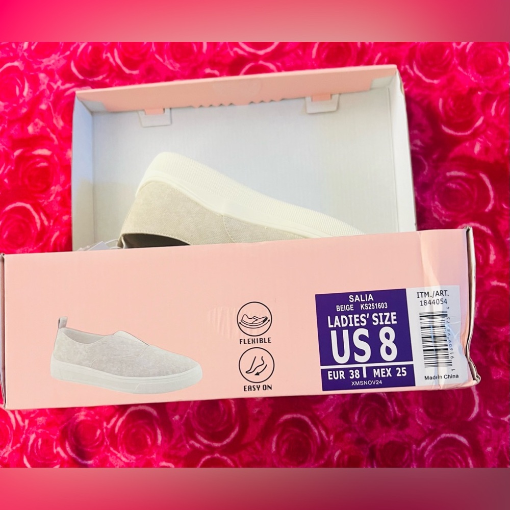Kensie Women's Cream Slip-On Sneakers New size 8 - Picture 5 of 8